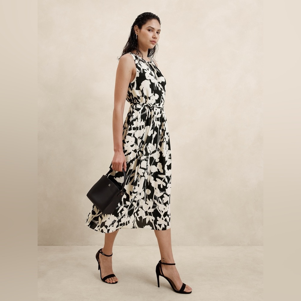 Banana Republic Black and Cream Floral Midi Dress
